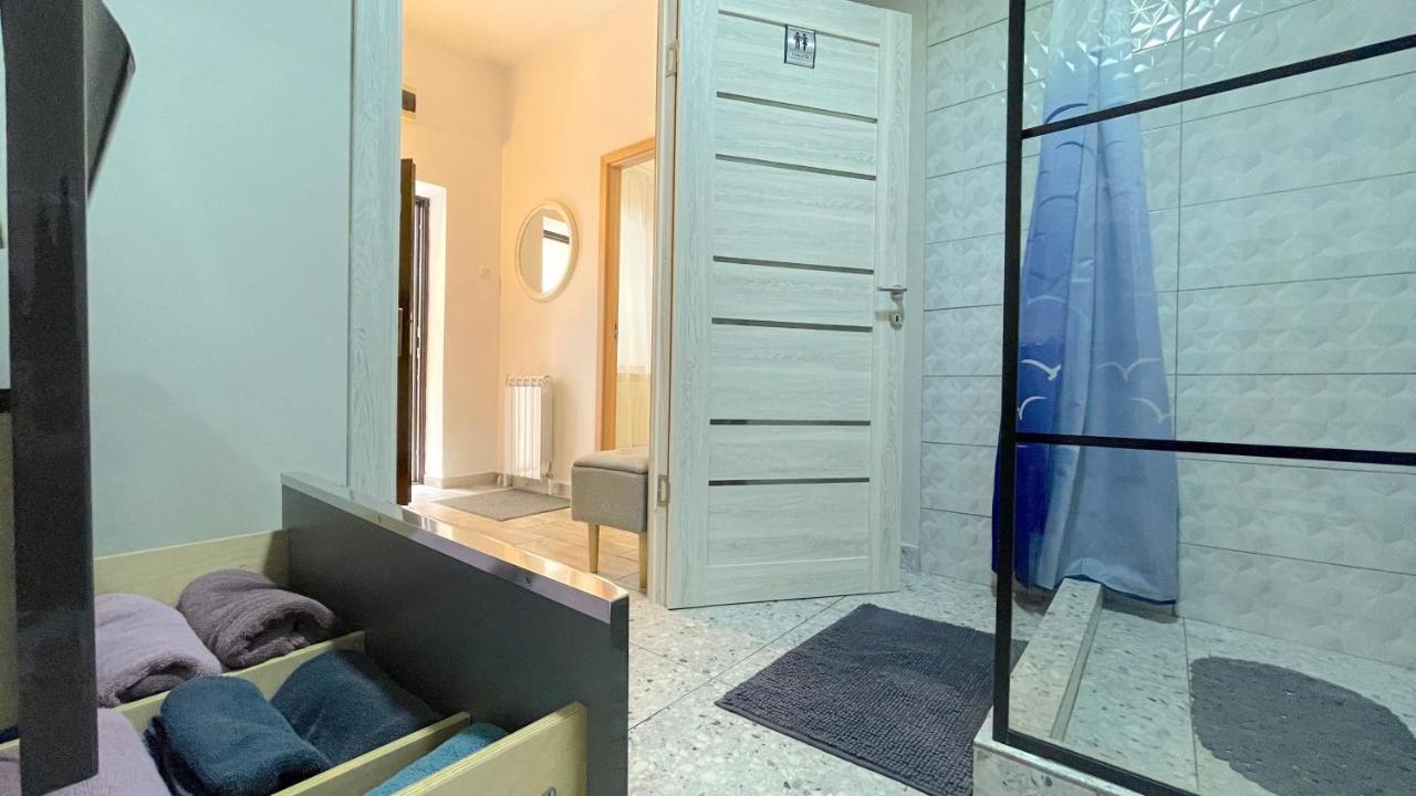Evu Long Street Apartment Brasov Ngoại thất bức ảnh