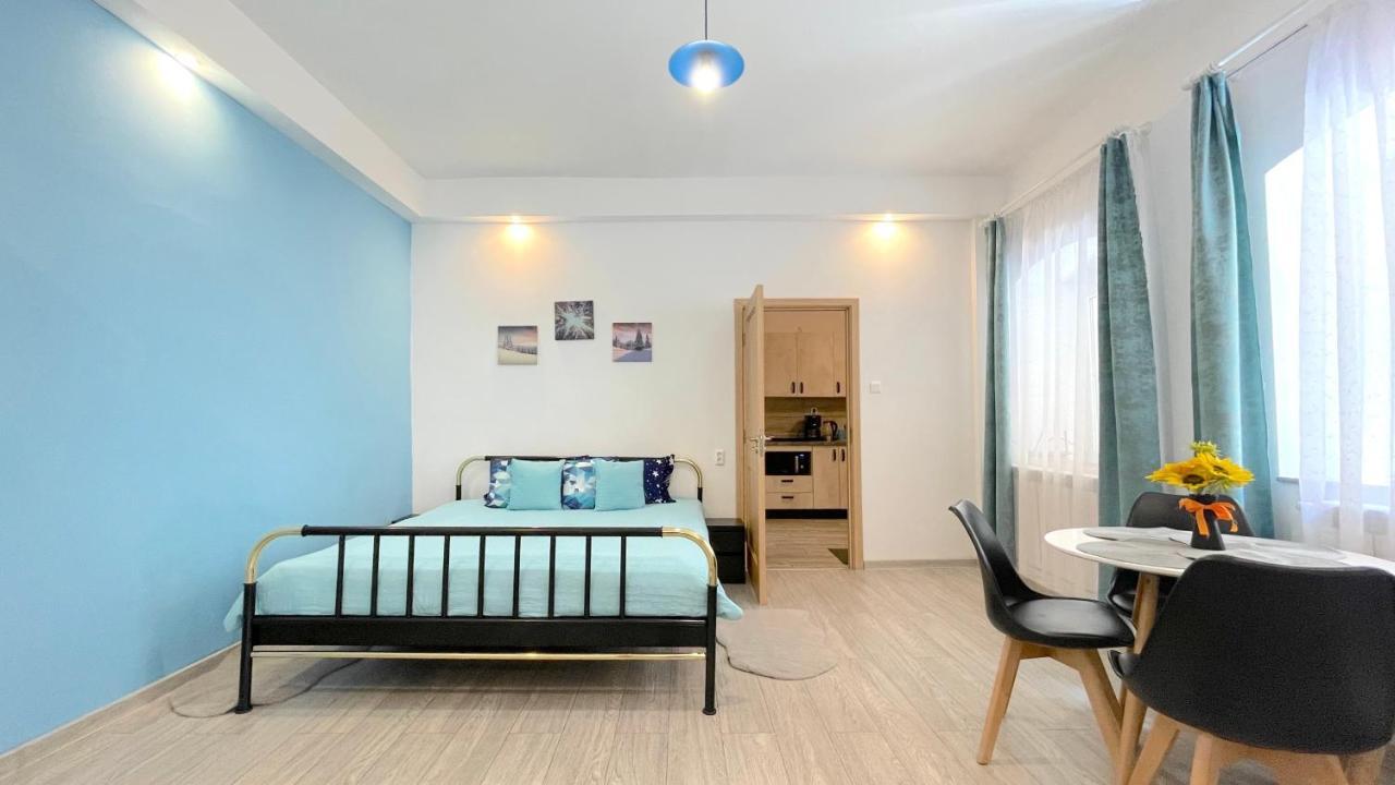 Evu Long Street Apartment Brasov Ngoại thất bức ảnh